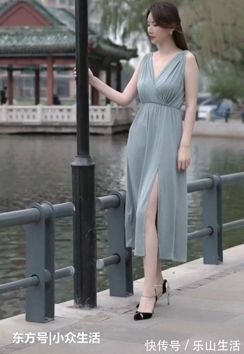 公园|街拍这样清雅的气质,是公园里的一道移动风景