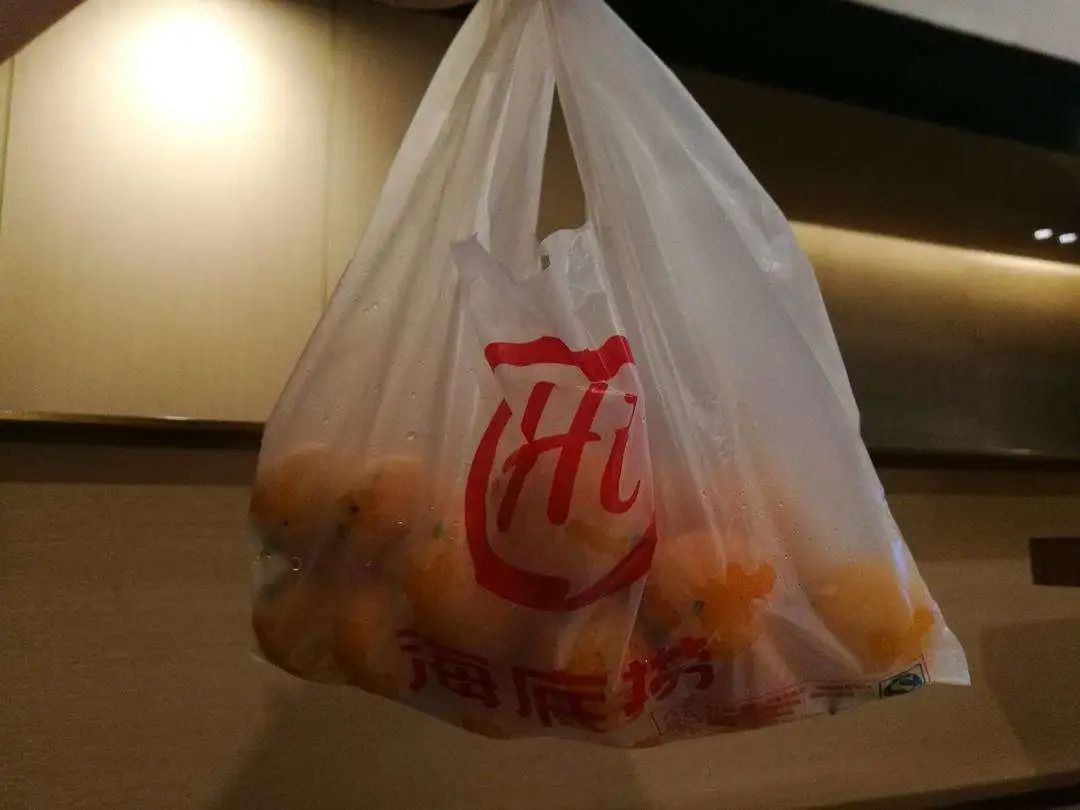 免费|哭了吃了这么久海底捞,才知道这五样东西可以免费带走