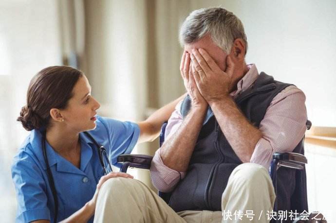 医生|人一老就活该生病?医生:每天补充这4类营养素,你活的能比我久