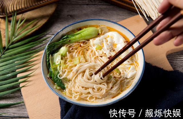 稀饭|农村独居老人,不科学营养,没平衡膳食,饮食过于单一、简单