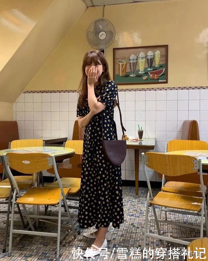 裙子|真正见过世面的女人，穿裙子不会配凉鞋，不得体！看孟晚舟就懂了