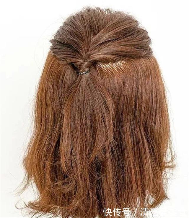 杨紫|2021年流行“短发扎一半”,减龄满分,承包春夏的美