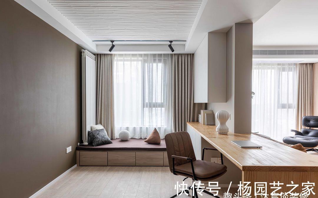 书桌|他大胆拆掉家里5面墙,全屋简洁大方还很实用,干净清爽太宜居了