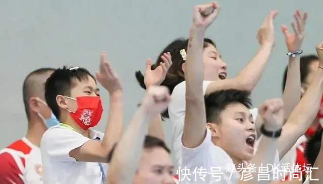恩师|太牛了!全红婵影响力惊人,恩师“苦心”压制无果,荣登考试试卷