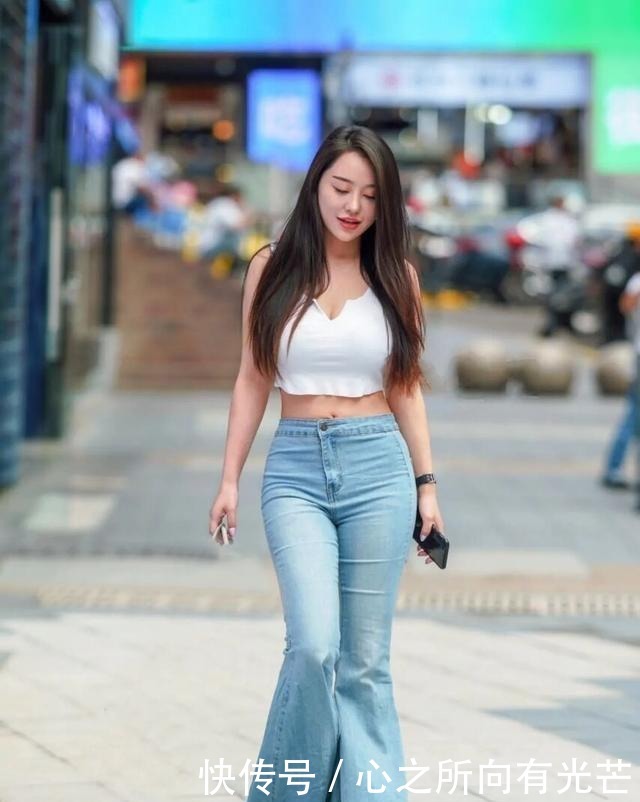 打底裤|打底裤的简单穿搭，突出了时尚感和品质感，值得借鉴