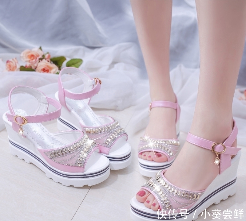 凉鞋还是有跟的好，显高还有气场，这6款你买第几款？