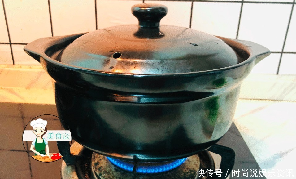  猪肉|九月，吃牛羊肉不如吃它，比羊肉便宜比猪肉营养，焖锅一锅太香了