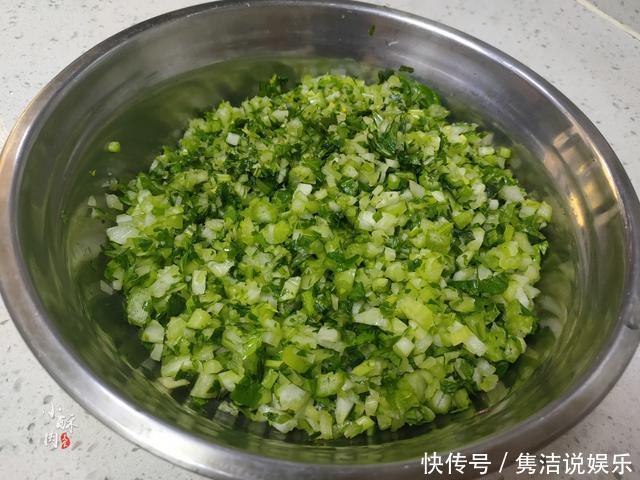 饺子想要好吃,调馅是关键,饺子店老板教你调馅技巧,鲜嫩多汁
