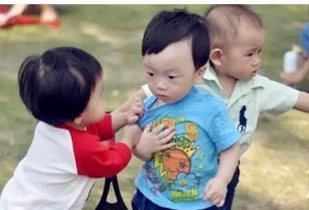 孩子|孩子在外面被欺负，千万不要教他说这三个字，否则会越来越软弱