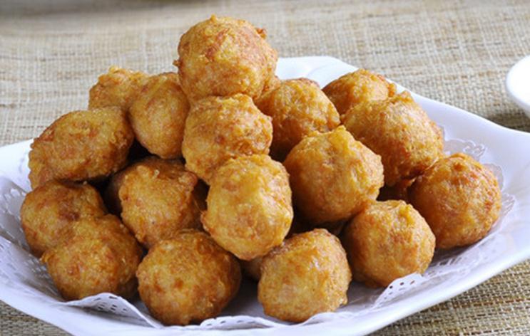 炸肉丸只会放面粉鸡蛋，难怪口感差！牢记4不放，肉丸凉了也酥脆