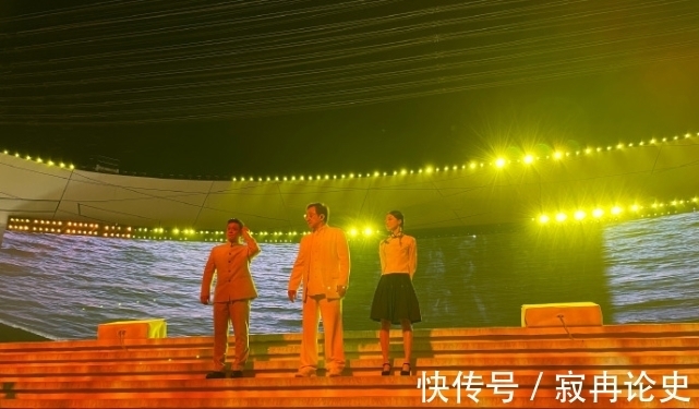 成龍|張韶涵參加黨慶演出后,激動(dòng)曬參演證書(shū),內(nèi)心感受到中國(guó)人的驕傲