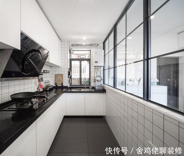 厨房|76㎡老破小，竟有4室1厅，可以住下一家五口，黑白灰简约实用