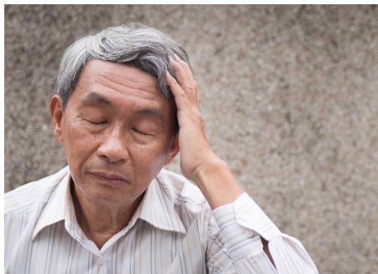 患者|颈椎病只会引起头晕、胸闷?错!颈椎病也可能“伤心”!