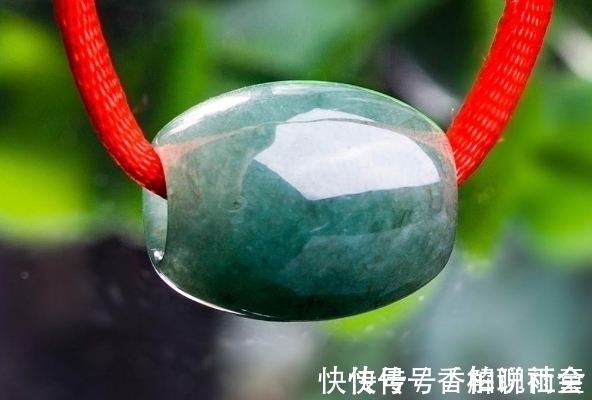 到底能不能佩戴翡翠洗澡?不要再问了,再不知道答案你就有问题了