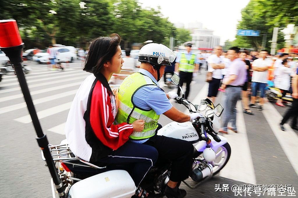 旗袍|高考陪考人：一年一度的高考又到了，你做好准备了吗