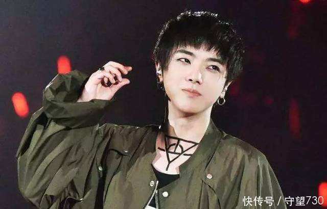 《创造营》总决赛，华晨宇空降助阵，主持人竟是比杨超越还红的她