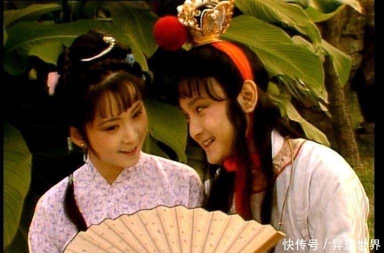 王善保|端午节的晚上,晴雯拒绝陪宝玉洗澡,拉开了悲剧人生的开始