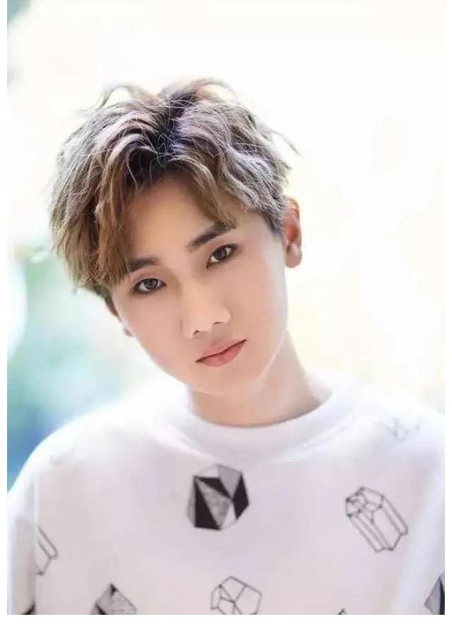 欧阳娜娜|欧阳娜娜来广西录制节目，品尝了特色老友粉，你知道在什么地方吗