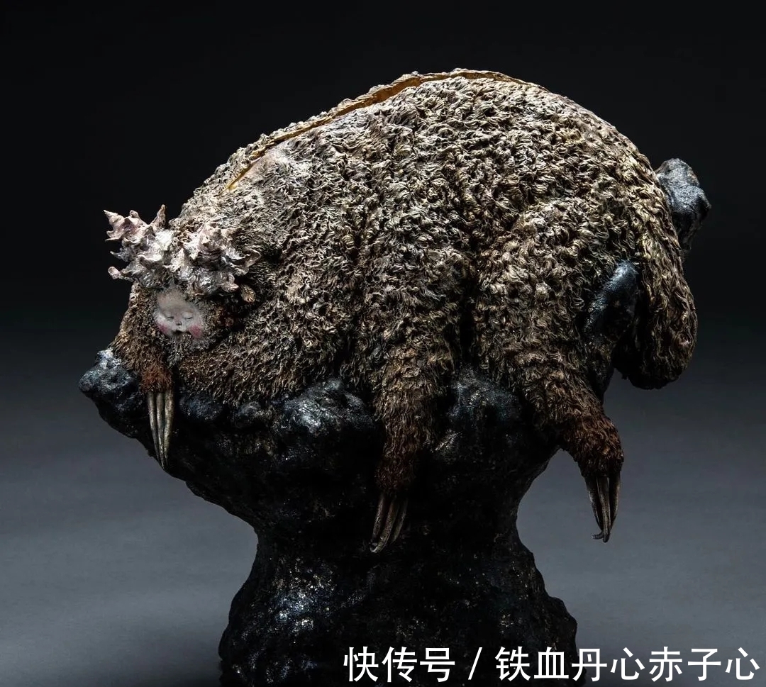 Ueda$Akishi Ueda:黑暗和可爱的完美交融