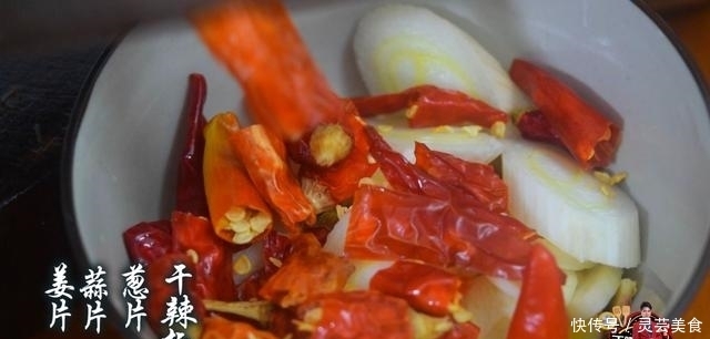 酸菜炒大肠最好吃的做法,简单美味又下饭,看看你喜欢吃不?