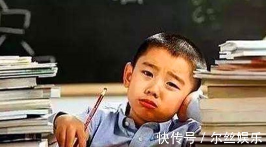 弟弟|“暴躁姐姐”在线教育弟弟,父母不敢帮儿子求情,网友:女中豪杰