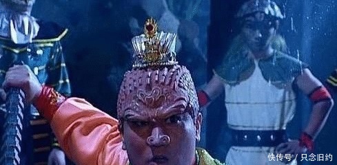 孙悟空说自己不擅长水战,其实是骗人的,他的水性是三人中最好的