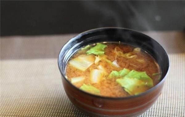 世界5大名汤,唯独中国的这碗汤被禁止食用,如今都是做“假货”