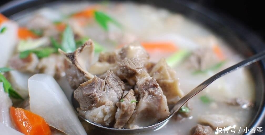 60年老厨师说漏嘴:不管炖什么肉,放2种香料,肉汤越炖越香