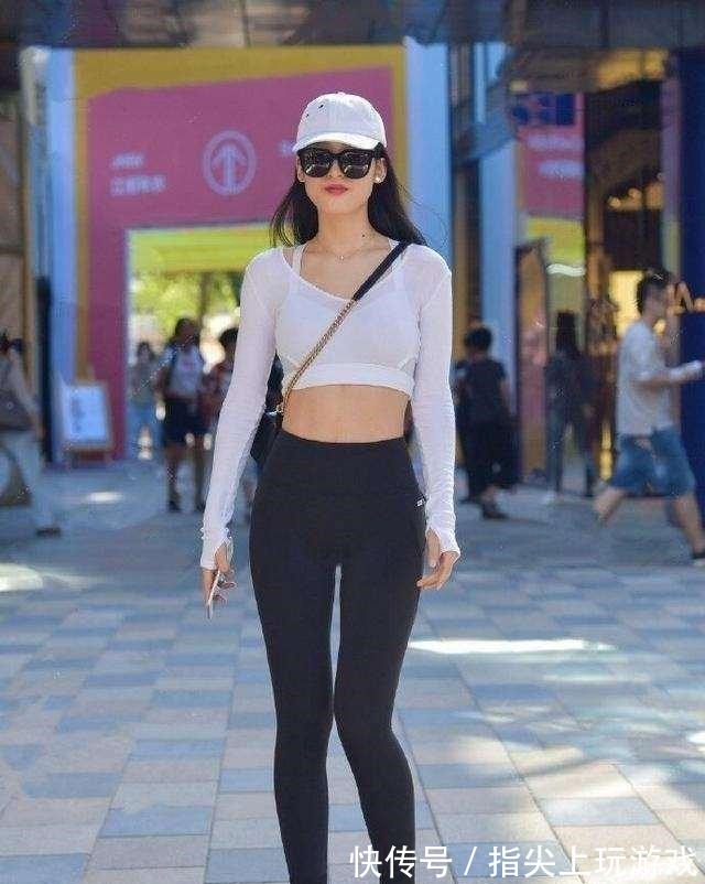 剪裁 超显高的短款瑜伽裤穿搭,新颖的剪裁设计,好看时尚!