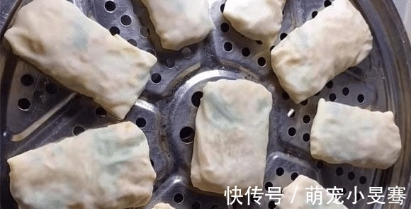 最近爱上做这个吃，不煎不炸，蒸一蒸出锅，皮薄馅足还低脂，好吃