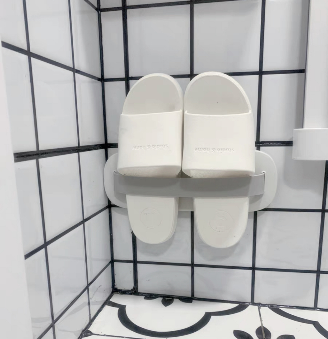 置物架|这10种卫浴用品，早该拉入家用“黑名单”，该换就换了吧！