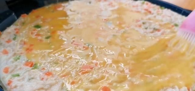 金针菇里面加3个鸡蛋，真的好吃，我家一周能吃3回，美味又营养