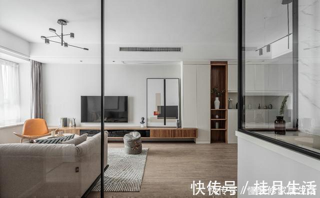 房子|再买房,一定要学他家“化繁为简”,70平的房子美得很高级晒晒