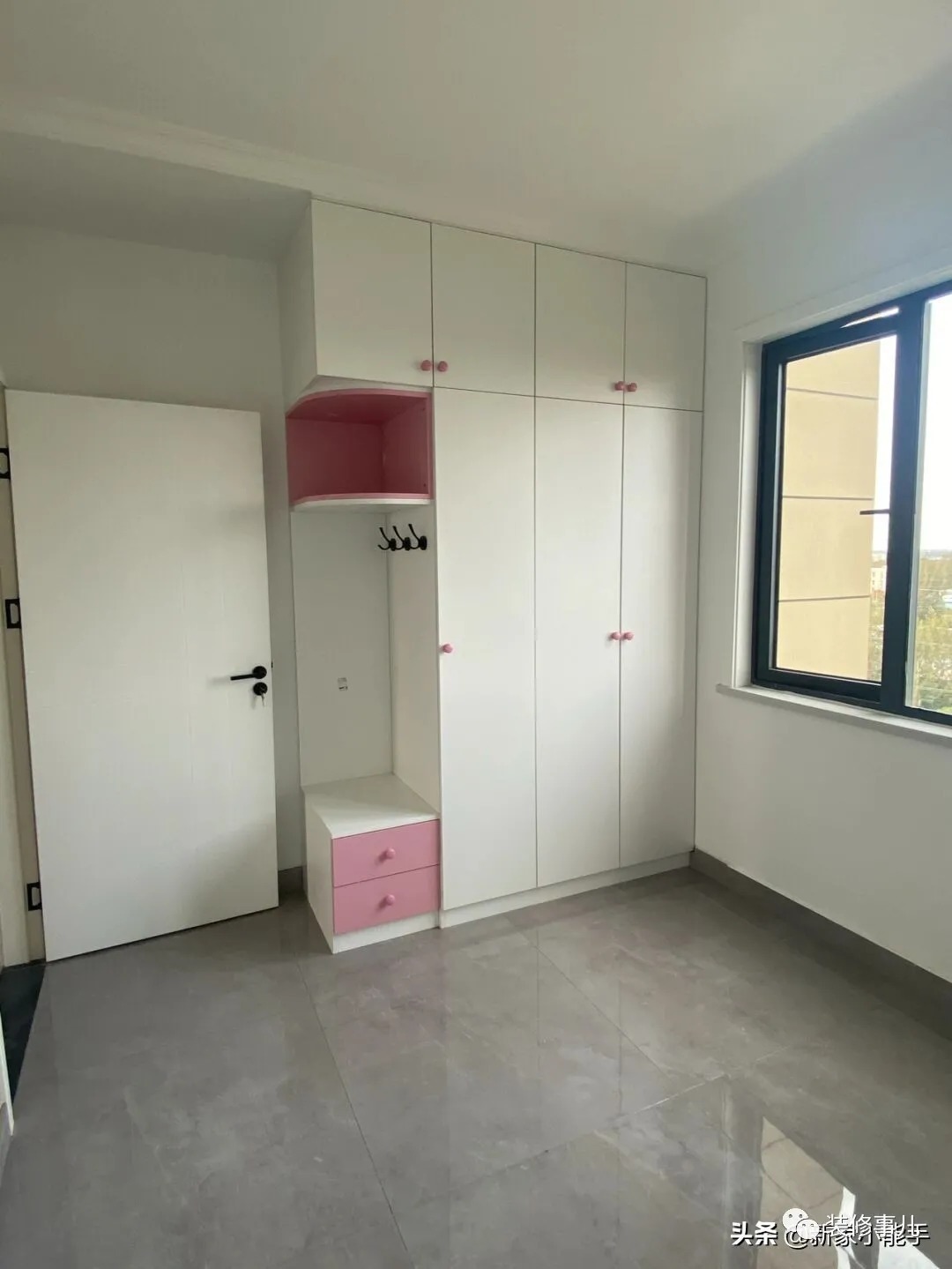 储物空间|历时四个月穷装修,打扫干净真好看,吊顶贴金属线条,特别满意