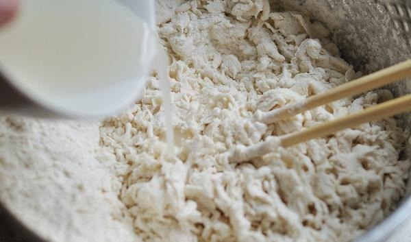 好吃流油的鲜肉包子，入口即化，让你满嘴流油，一口气能吃五六个