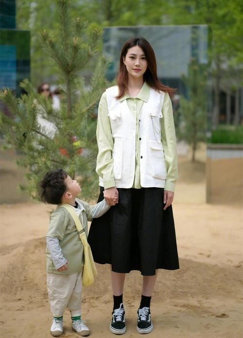 一字扣|入夏后鞋子不要瞎买，有这几款就够了，搭配裙子、裤子都好看