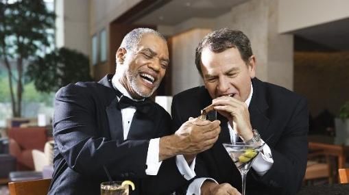 心肌梗死|最伤害血管的5种“行为”，盐不算什么，改掉后或可增寿十几年！