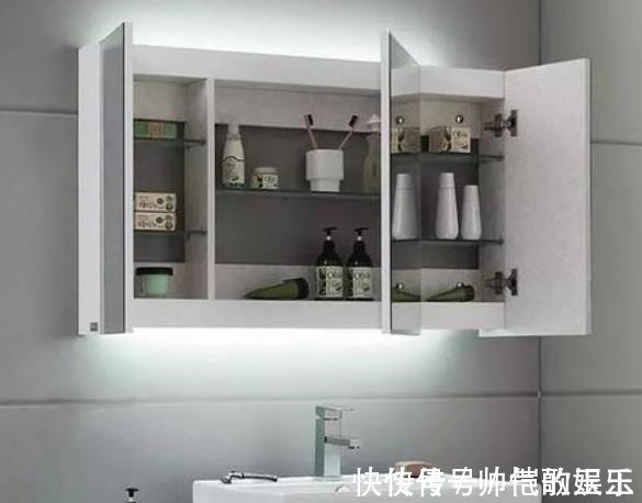 卫生间|去表姐家借住,一进卫生间就呆了,这样布置真高级,拍下来照着学