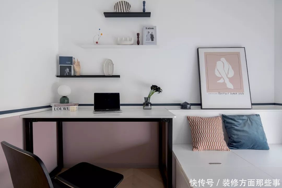 三居|90平个性三居装修，这样的隐形门设计，还是头一次见！