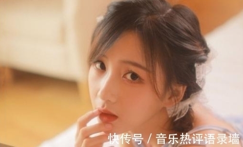 相思扣!婉约秋词十二首:水中载情愁不尽,花下相思扣心魂