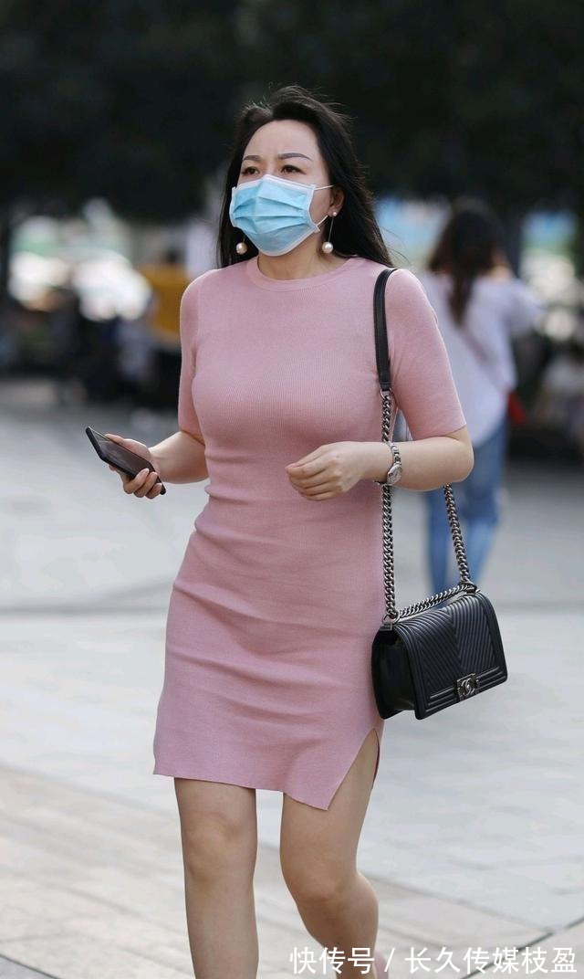 纯色|裙子更遮肉，气场强，时尚，追求完美的女孩都喜欢