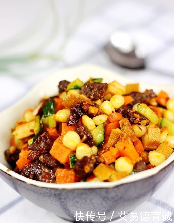 好吃|辛苦一天,下班好好吃顿饭,一个菜就下一锅饭,拌米饭特别香!