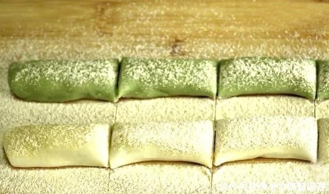 孩子最爱吃的糯米卷,我一周做3回,软糯香甜,两天不做就喊馋