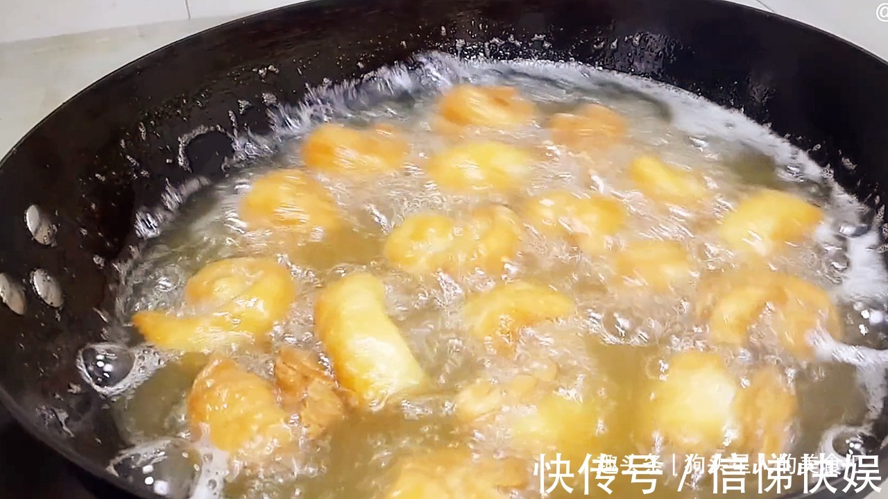 油酥|家常零食做法，一口一个，比面包还好吃，太香了