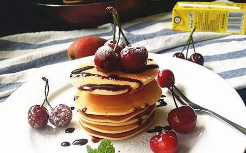 不用一滴水就能做出的美味早餐饼，营养丰富，小朋友最喜欢吃