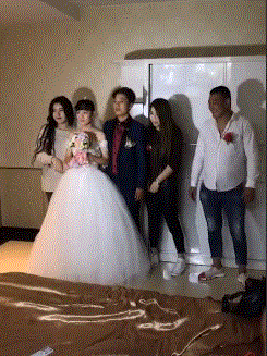 |搞笑GIF段子:我:你这光呼了,没吸啊