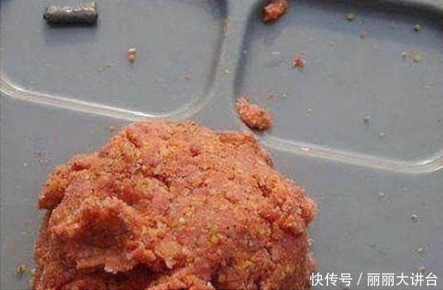 除了单打独斗,蓝鲫搭配这几种饵料,渔获能翻倍