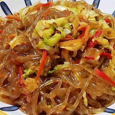 适合全家的经典美味～包菜肉沫炒粉条，老人小孩都爱吃