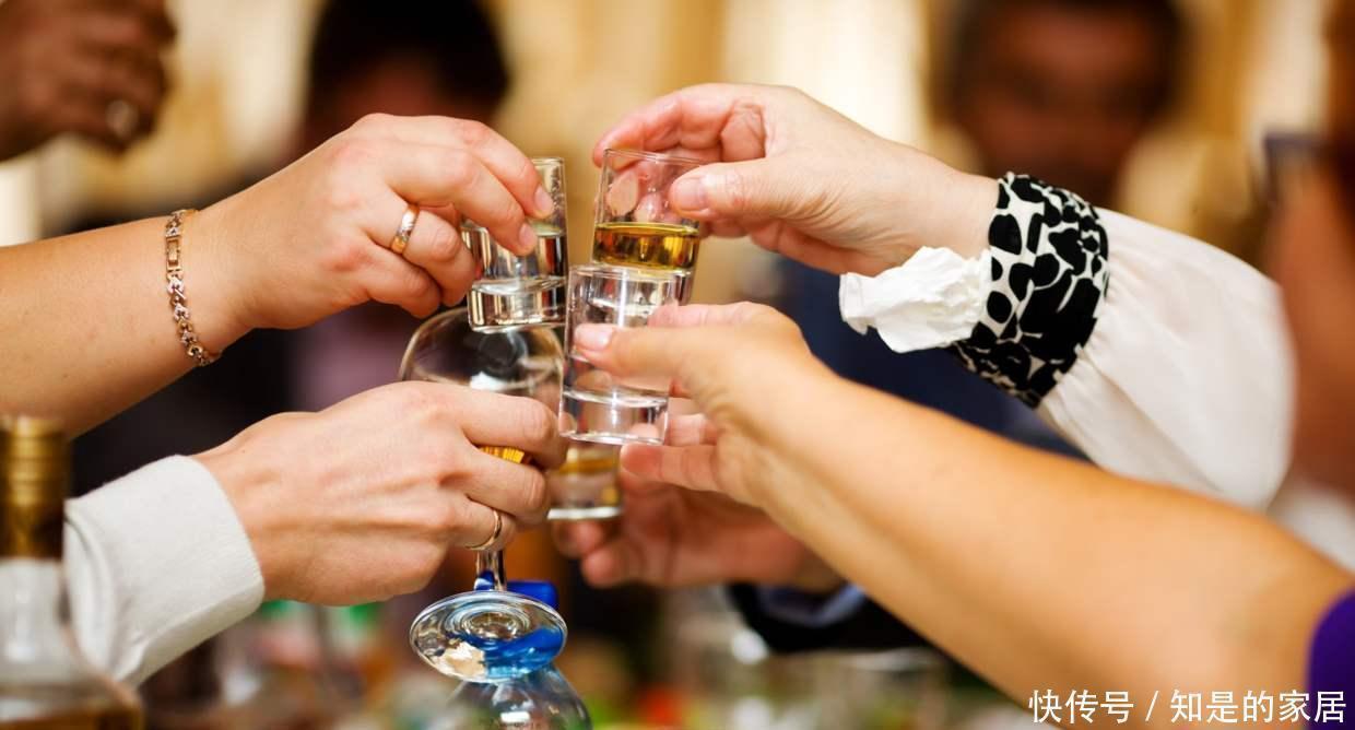 睡眠质量|想养肝,须谨记:饭后“一不宜”,睡前“二不要”,肝会慢慢变好