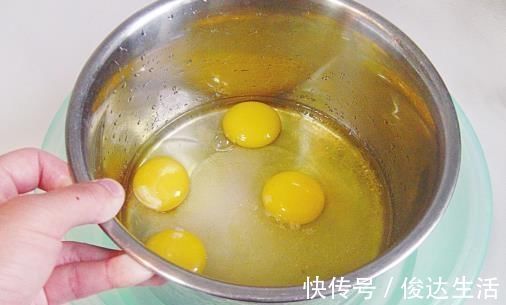 蛋糕|不夹生，不回缩，这样做的全蛋中空蛋糕，新手也可以一次成功